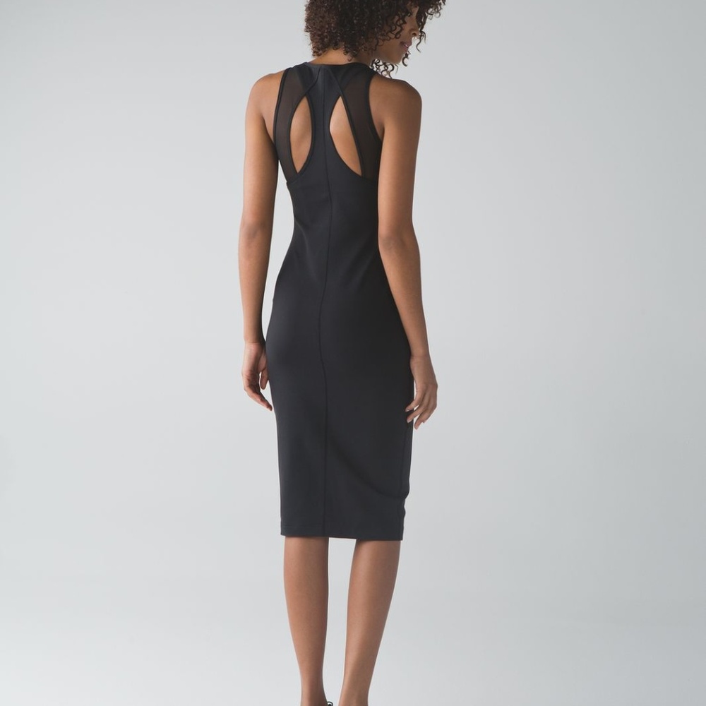 Lululemon Globetrotter Dress
